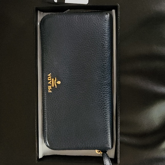 PRADA Zippy Long Wallet - Picture 3 of 12